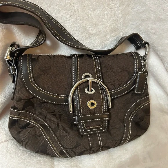 Canvas and Leather Coach Dark Brown Signature Shoulder Bag - Picture 3 of 7
